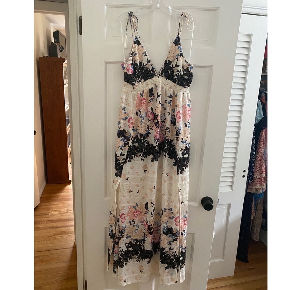 House of Lucky V String Maxi Dress